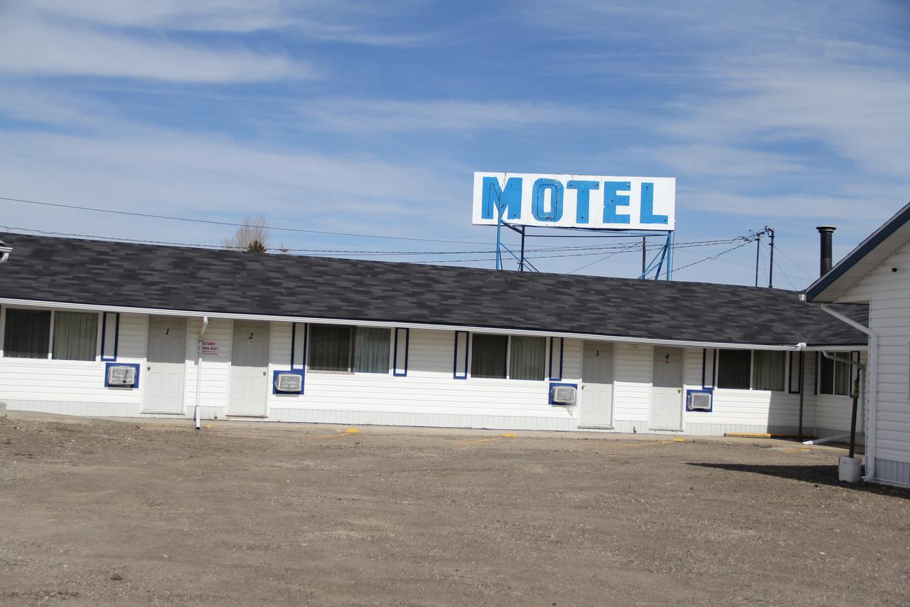 Bluebird Motel Innisfail Exteriör bild