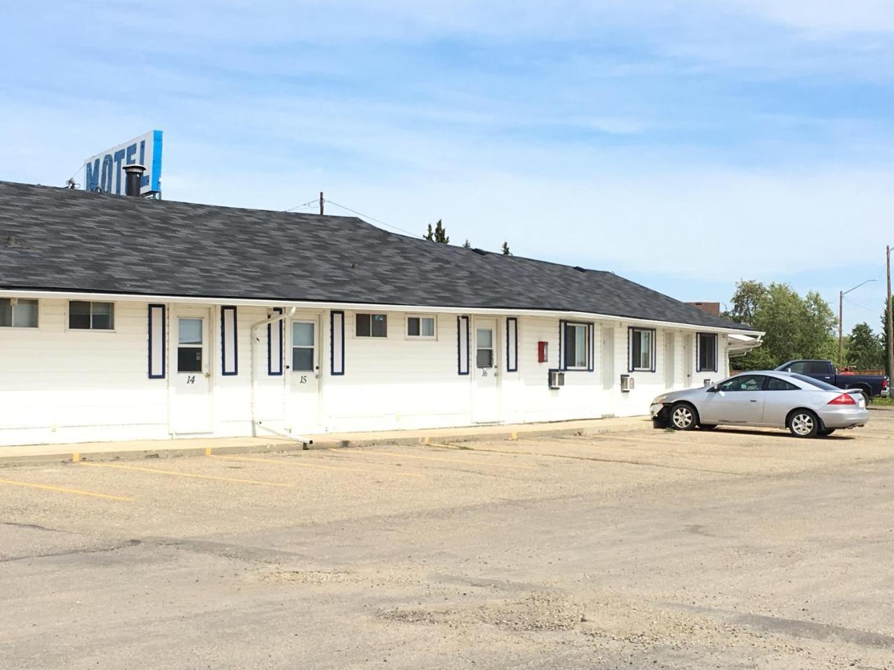 Bluebird Motel Innisfail Exteriör bild